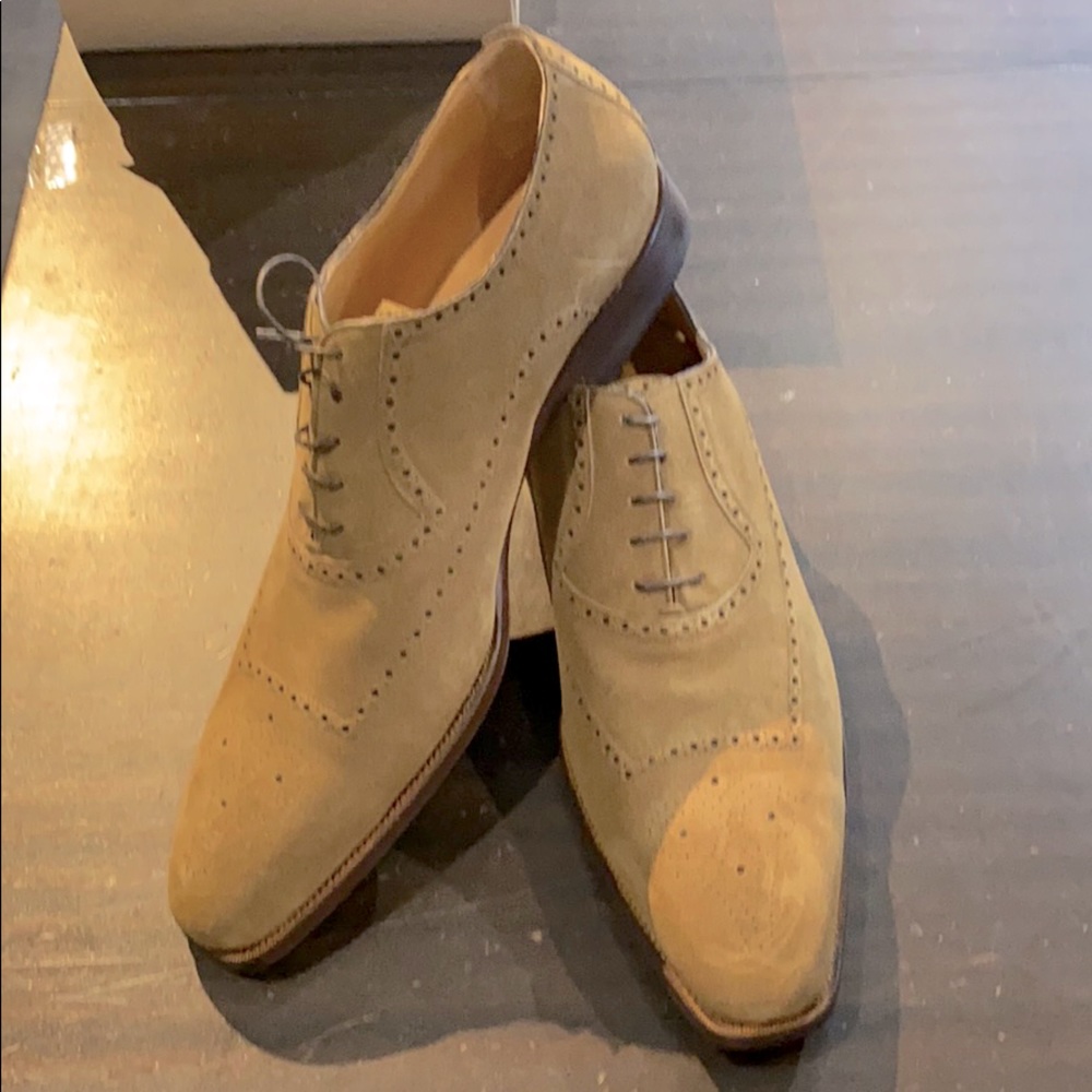Suede lace up dress shoe with perforation details